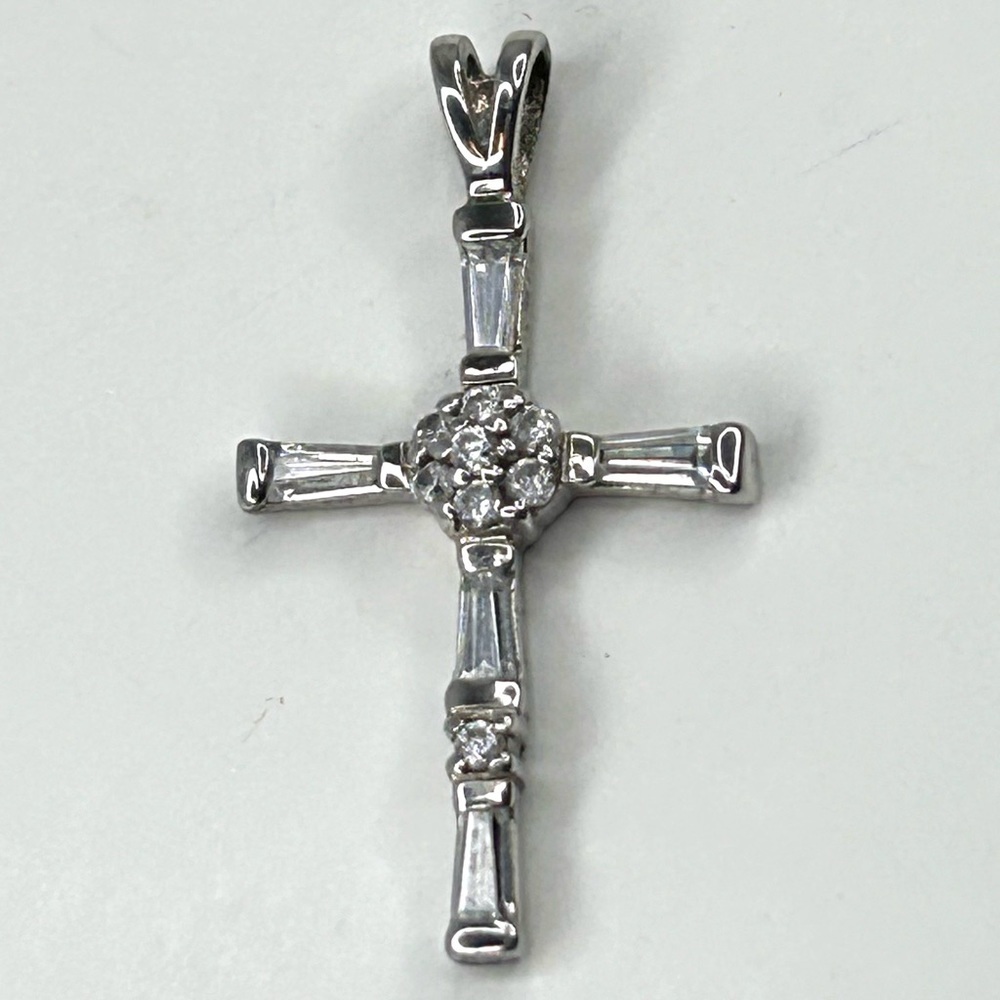 Sterling Silver Cross Baguette And Round Glass Stones Unisex
